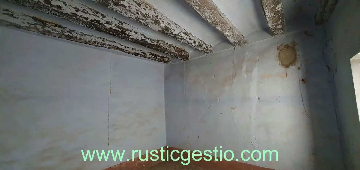 Finca rústica en venda en Sant Pere Sallavinera amb Terrassa i Traster
