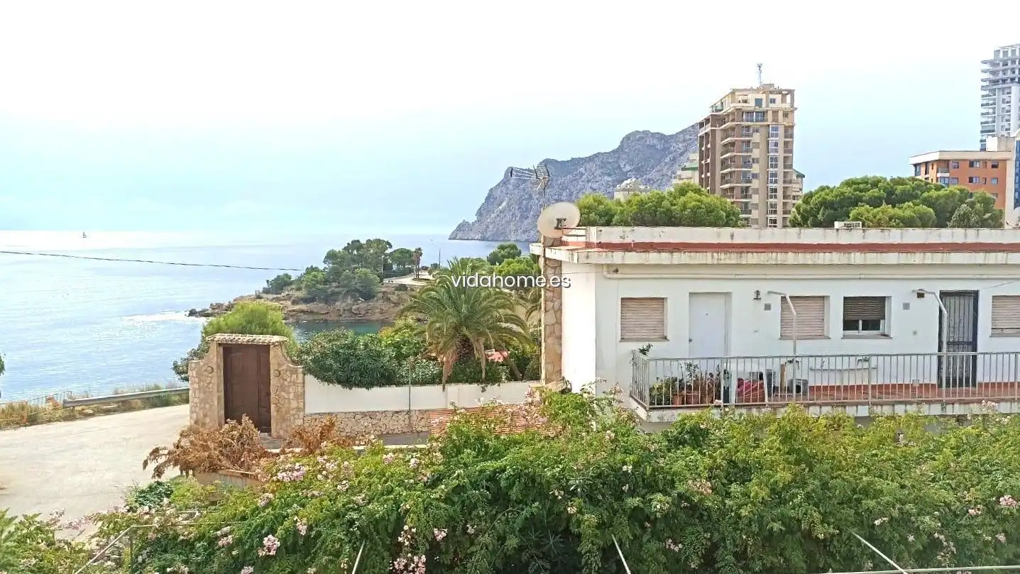 Vista exterior de Casa o xalet en venda en Calpe / Calp amb Jardí privat