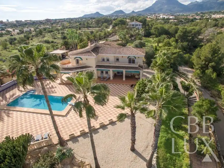Casa o xalet en venda a Pueblo - Urbanizaciones