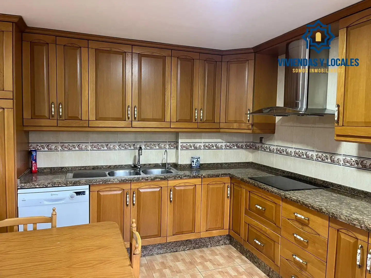Cocina de Piso de alquiler en Granada con Aire acondicionado, Amueblado y Balcón
