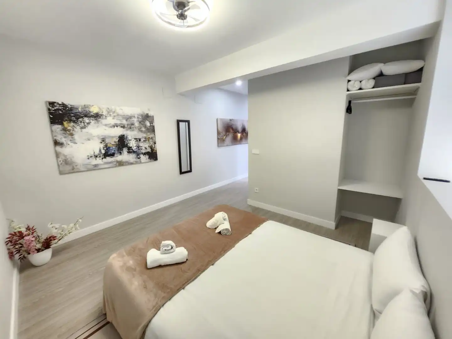 Habitación de Planta baja en venta en Valencia con Aire acondicionado, Terraza y Amueblado