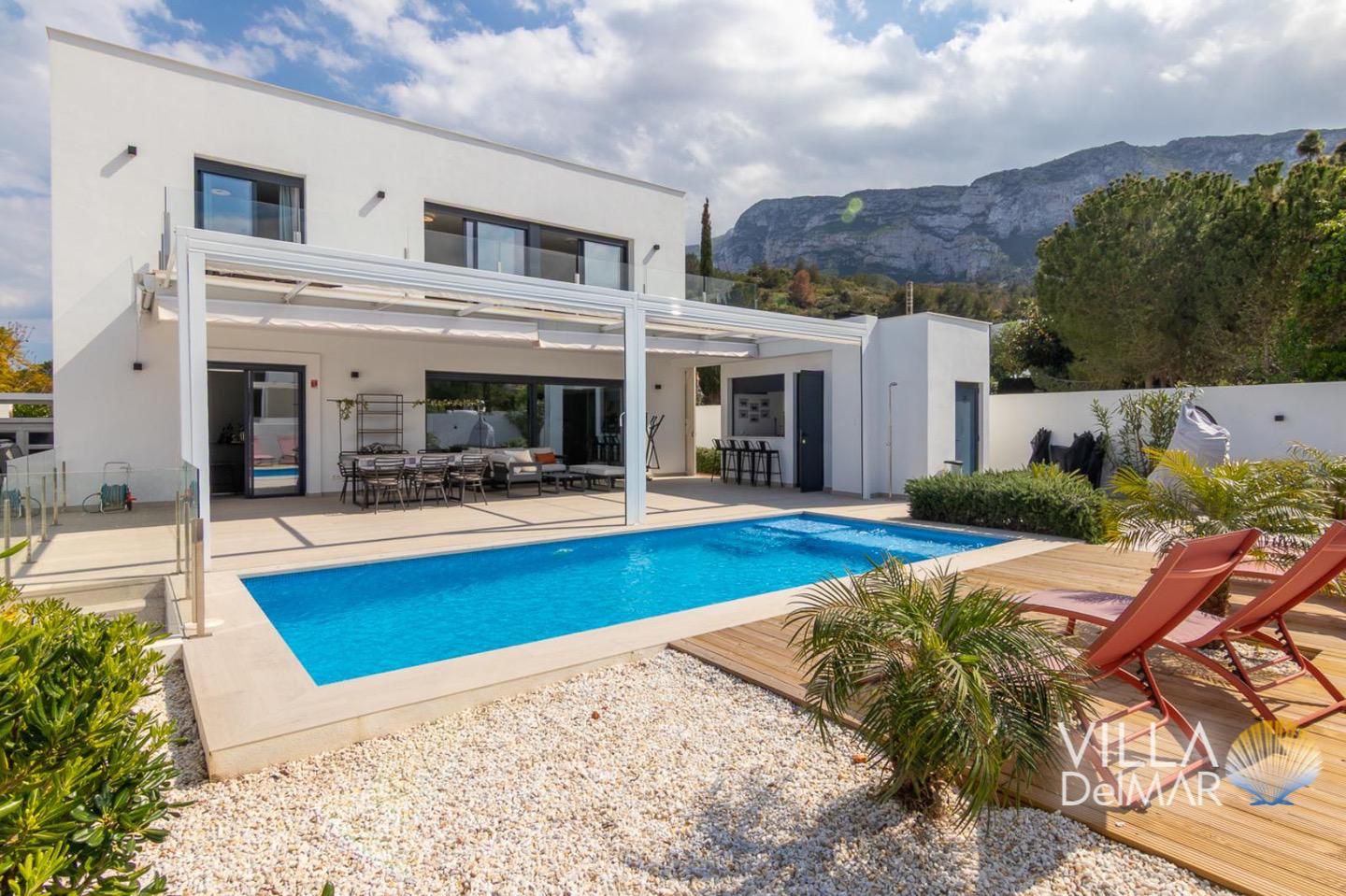 Exterior view of House or chalet for sale in Dénia  with Air Conditioner, Heating and Private garden