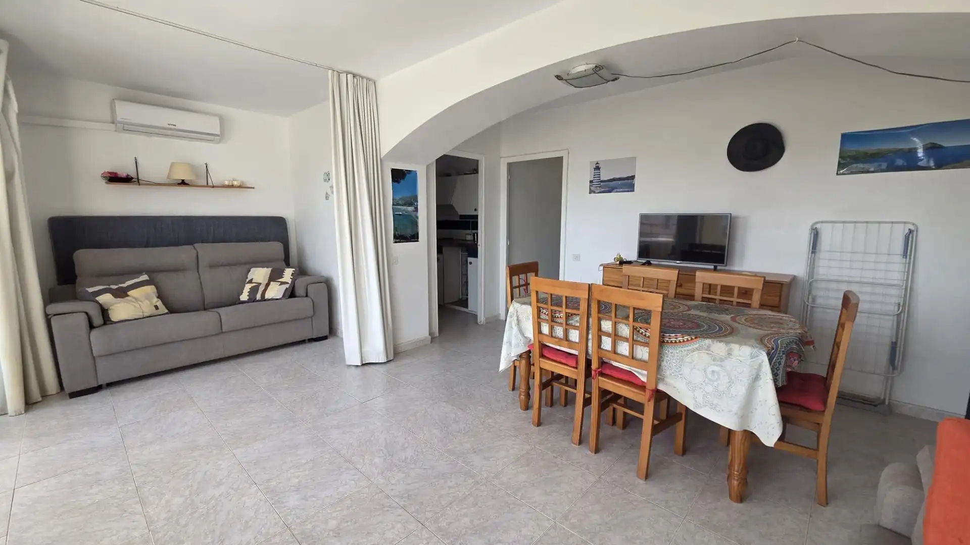 Apartment with terrace for sale in Carrer Carrer Punta del Ponent, imagen 4