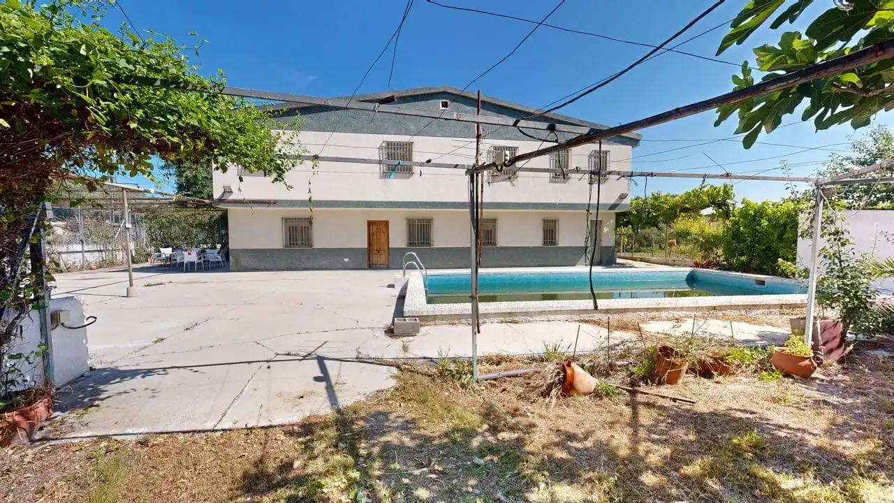 Piscina de Casa o xalet en venda en Jaén amb Traster i Piscina comunitària