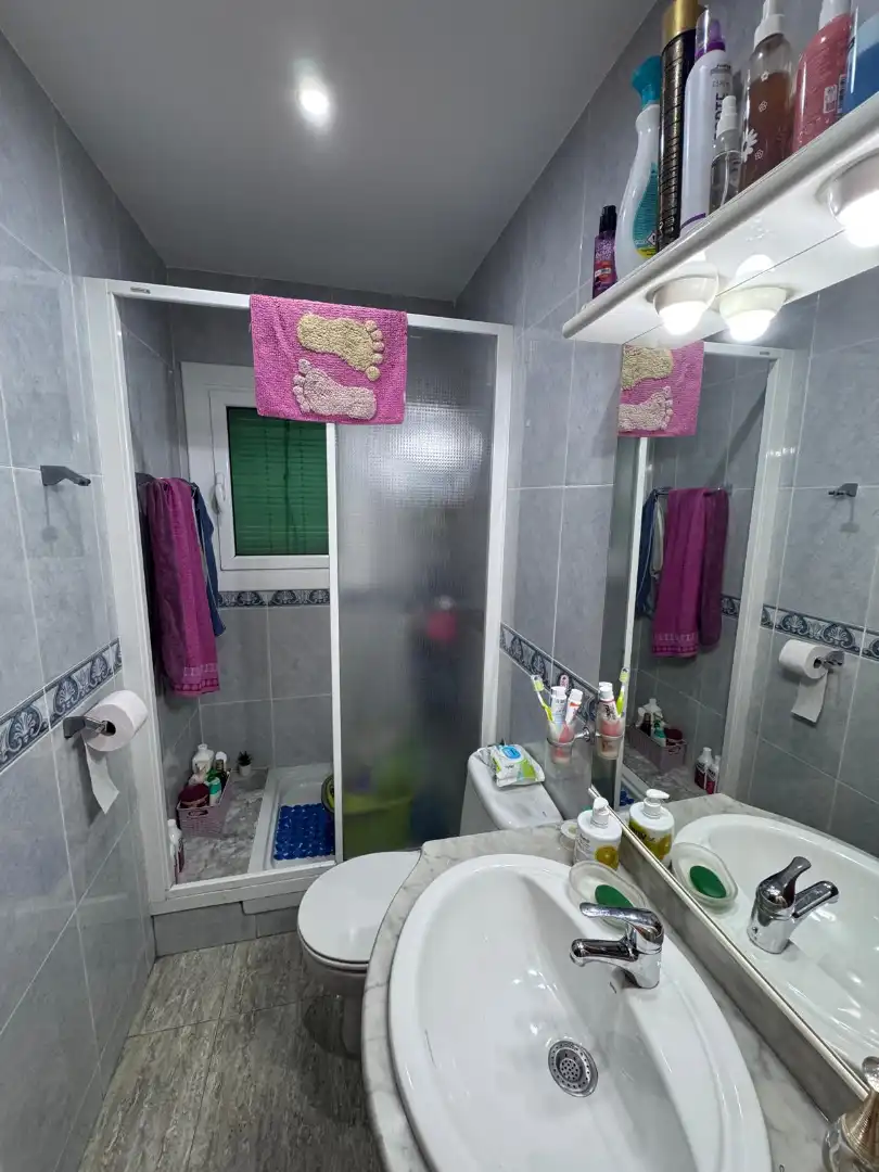 Badezimmer von Wohnung zum Verkauf in Badalona mit Heizung, Möbliert und Ofen