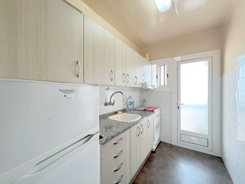 Kitchen of Flat for sale in Valls  with Air Conditioner, Heating and Balcony