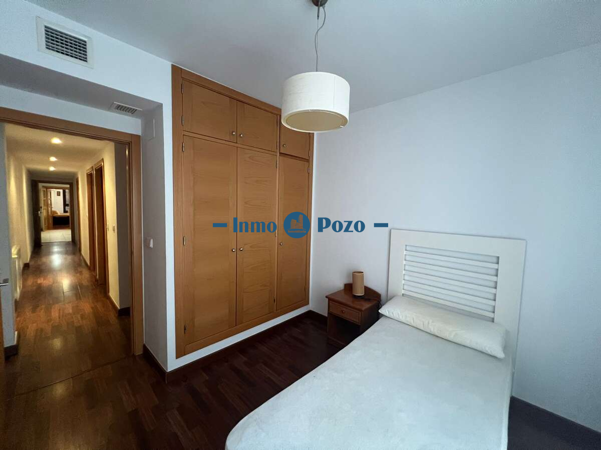 Bedroom of Flat for sale in Almendralejo  with Air Conditioner, Heating and Storage room