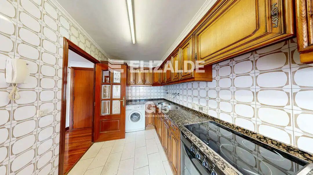 Cocina de Piso en venta en Hernani con Terraza, Trastero y Balcón