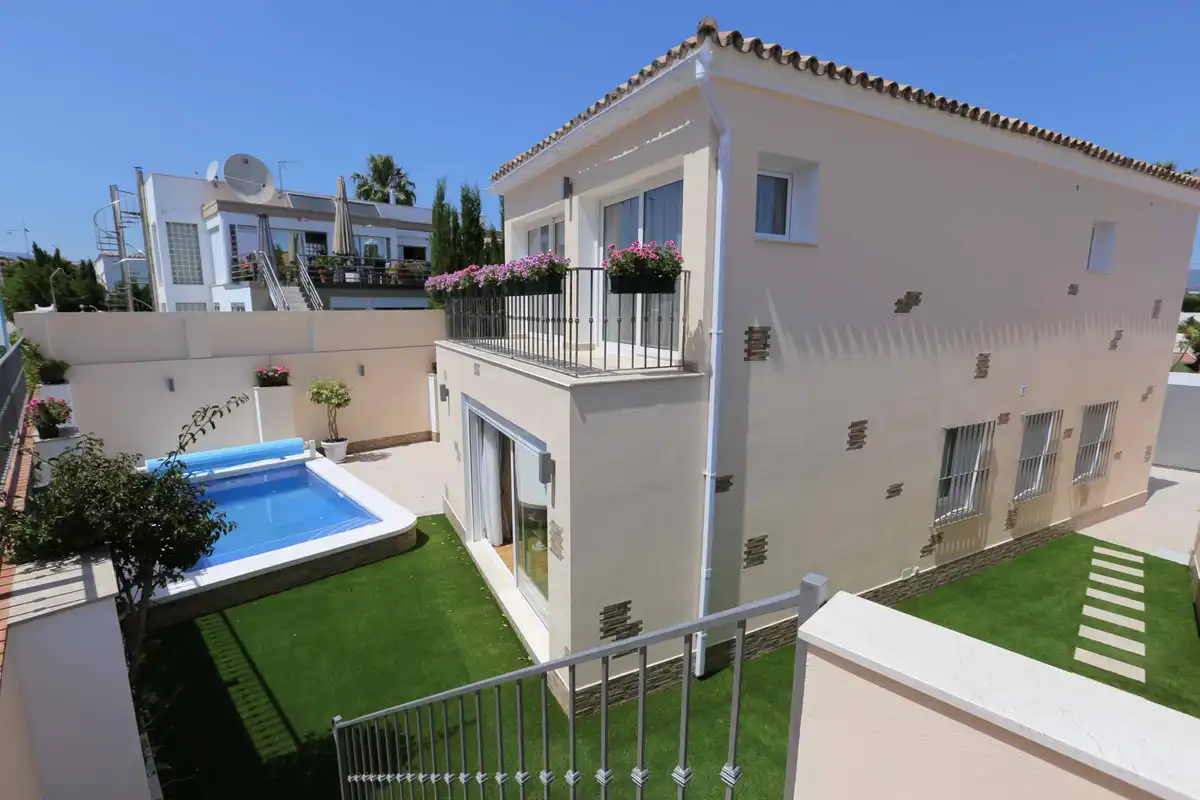 Chalet con piscina en venta en Avenida Mar Mediterráneo 1, imagen 15