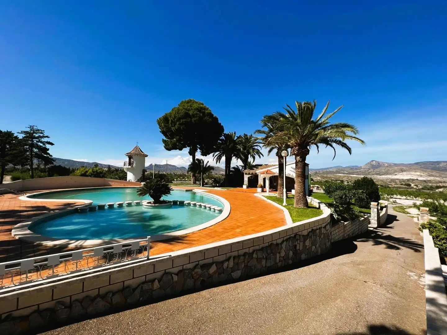 Piscina de Finca rústica en venta en Monóvar  / Monòver con Aire acondicionado, Calefacción y Jardín privado