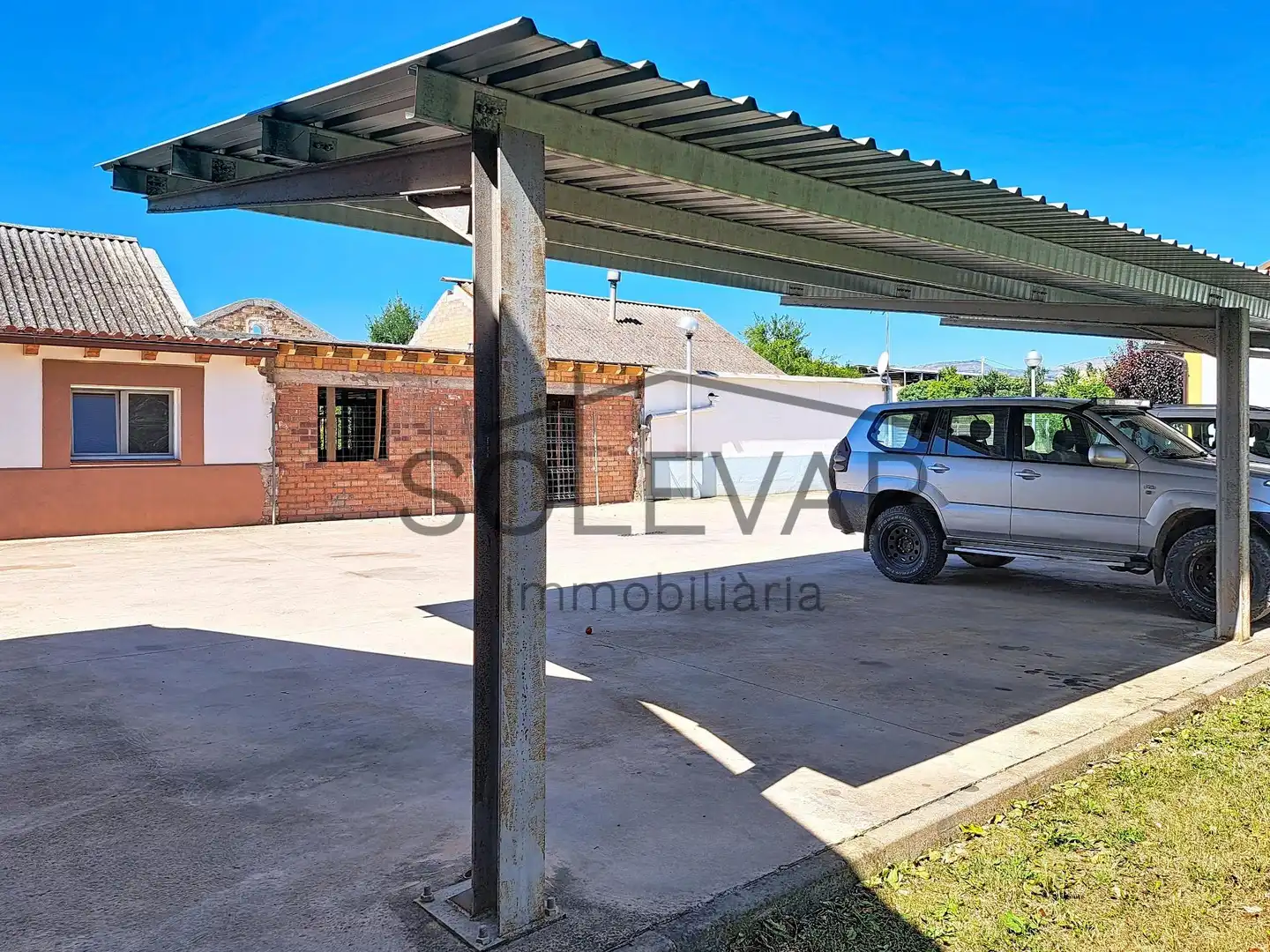 Aparcament de Casa o xalet en venda en Tremp amb Calefacció, Jardí privat i Traster
