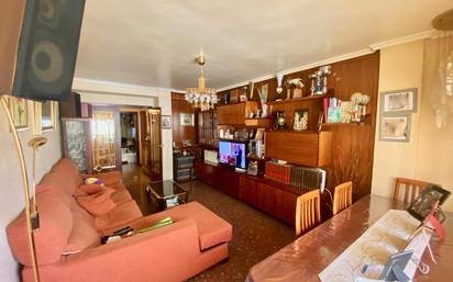 Sala de estar de Piso en venta en  Zaragoza Capital con Terraza