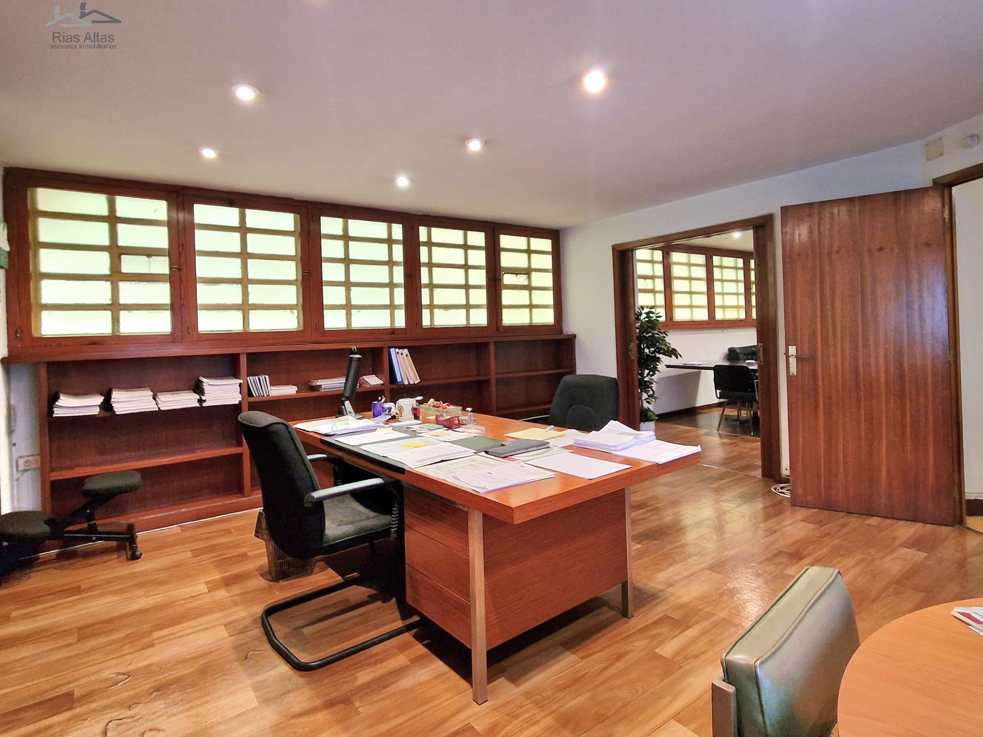 Office for sale in A Coruña Capital 