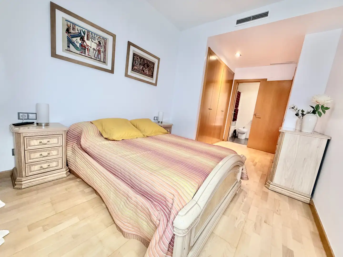 Bedroom of Ground floor for sale in Badalona  with Air Conditioner, Heating and Private garden