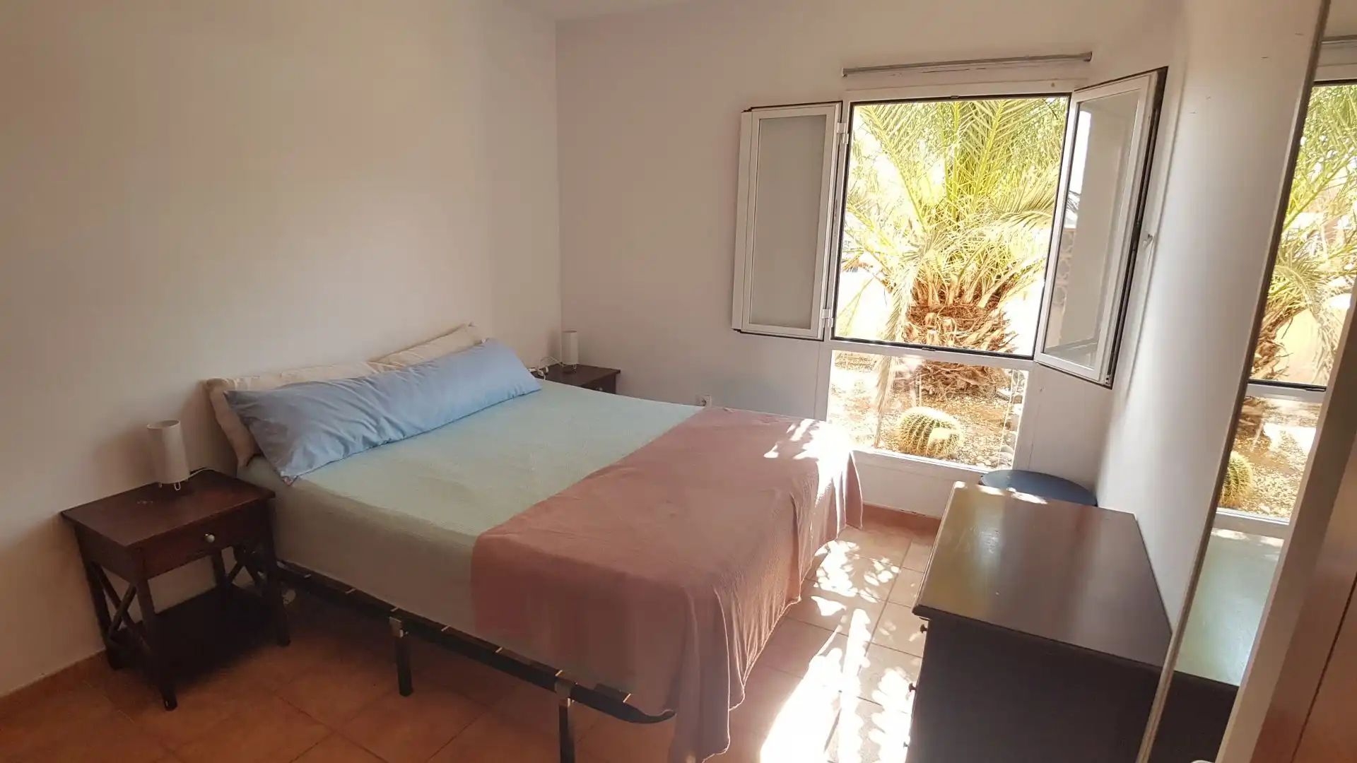 Habitación de Dúplex en venta en La Oliva con Jardín privado