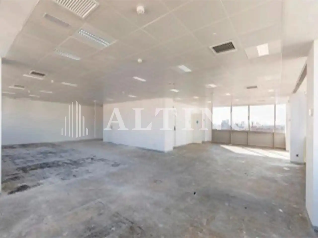 Office space with lift to rent in Carrer Carrer Tarragona 141-157, imagen 3