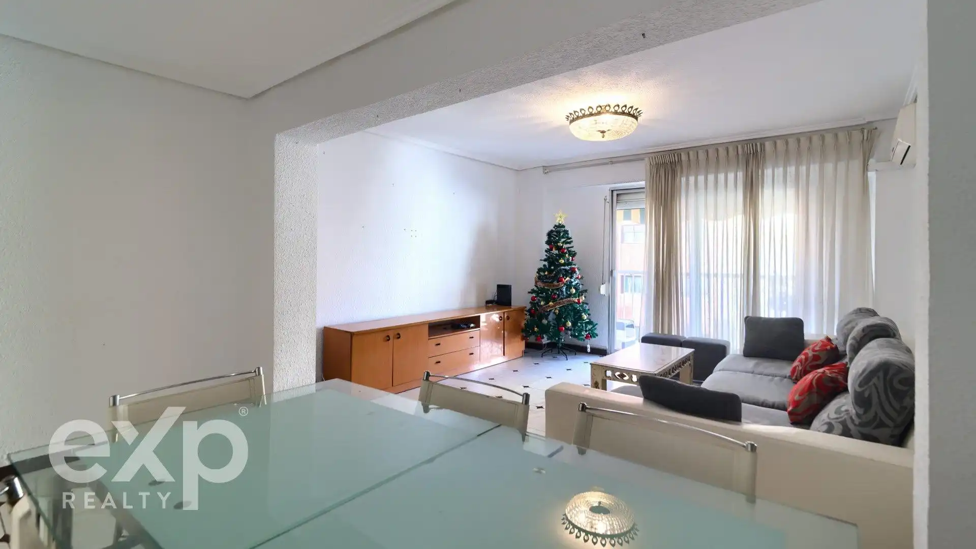 Living room of Flat for sale in Valencia  with Air Conditioner, Heating and Terrace
