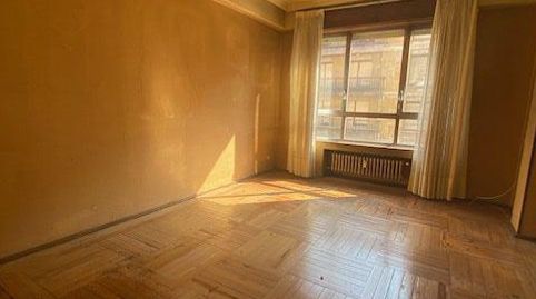 Foto 4 de Piso en venta en Parque San Francisco - Uría, Oviedo