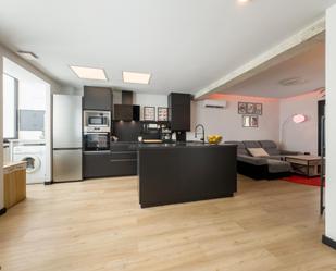 Kitchen of Flat for sale in  Granada Capital  with Air Conditioner, Heating and Terrace