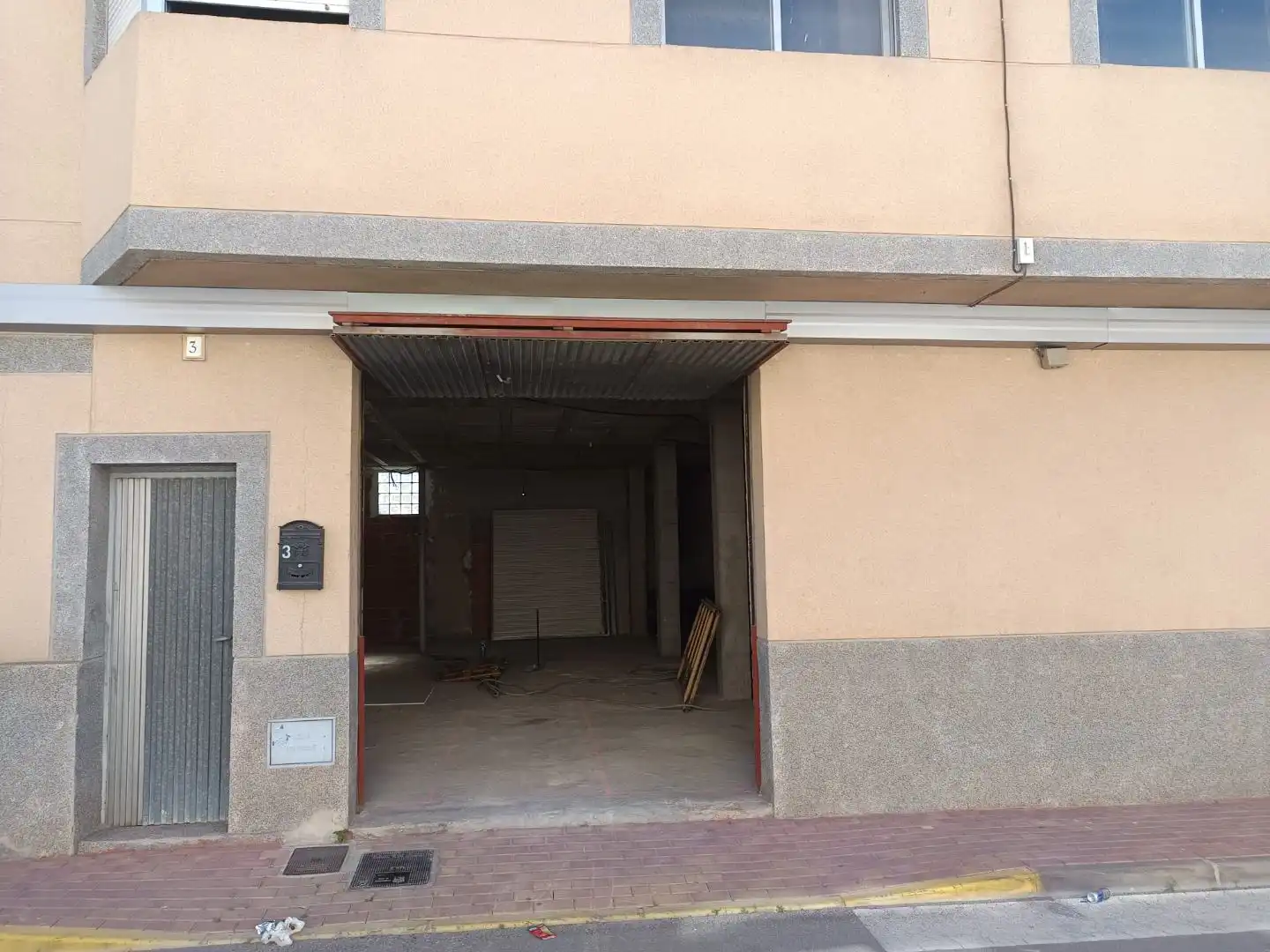 Vista exterior de Local de lloguer en Ceutí