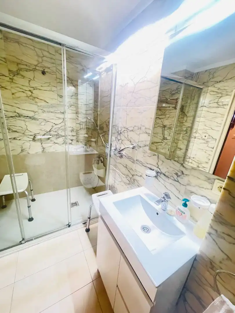 Bathroom of Flat for sale in Gijón   with Heating and Terrace