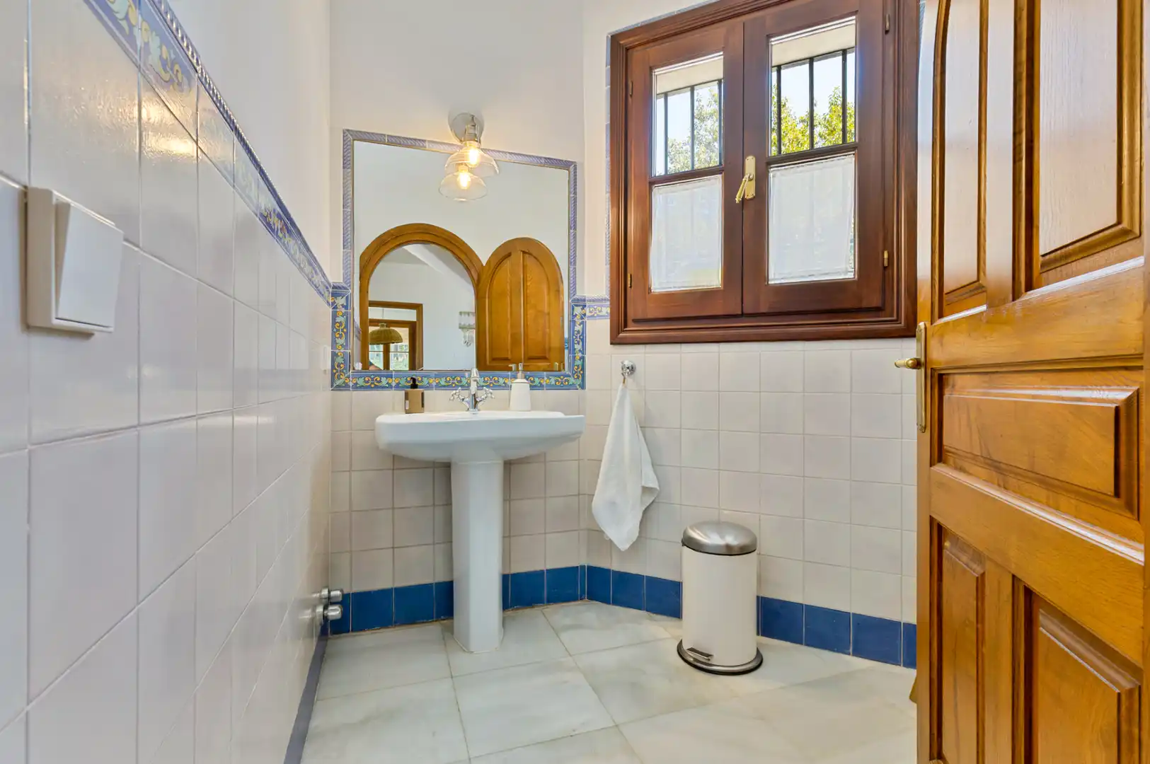 Badezimmer von Haus oder Chalet zur Miete in Marbella mit Klimaanlage, Privatgarten und Terrasse