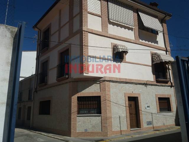 Casa-chalet en Venta en Navalmoral de la Mata
