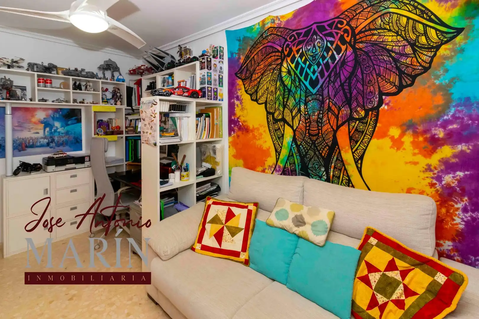 Sala de estar de Casa adosada en venta en Badajoz con Aire acondicionado, Calefacción y Trastero