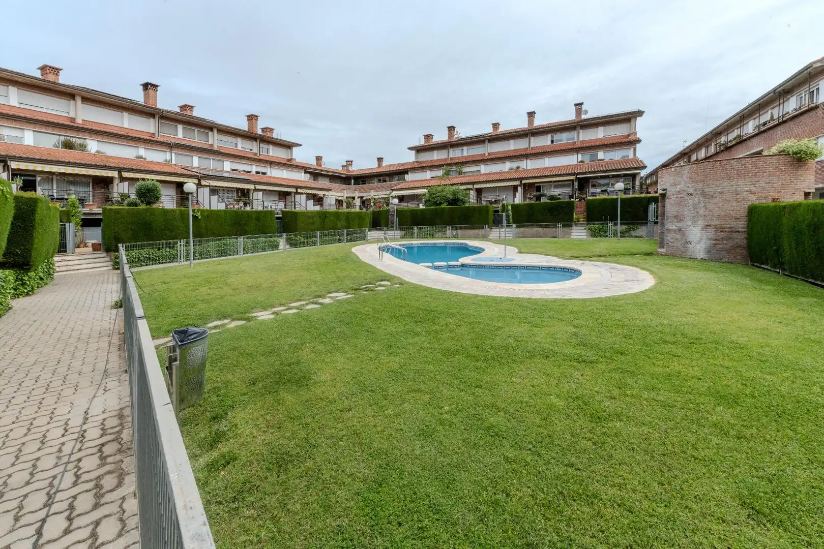 Jardí de Casa o xalet en venda en Castellar del Vallès amb Aire condicionat, Calefacció i Jardí privat
