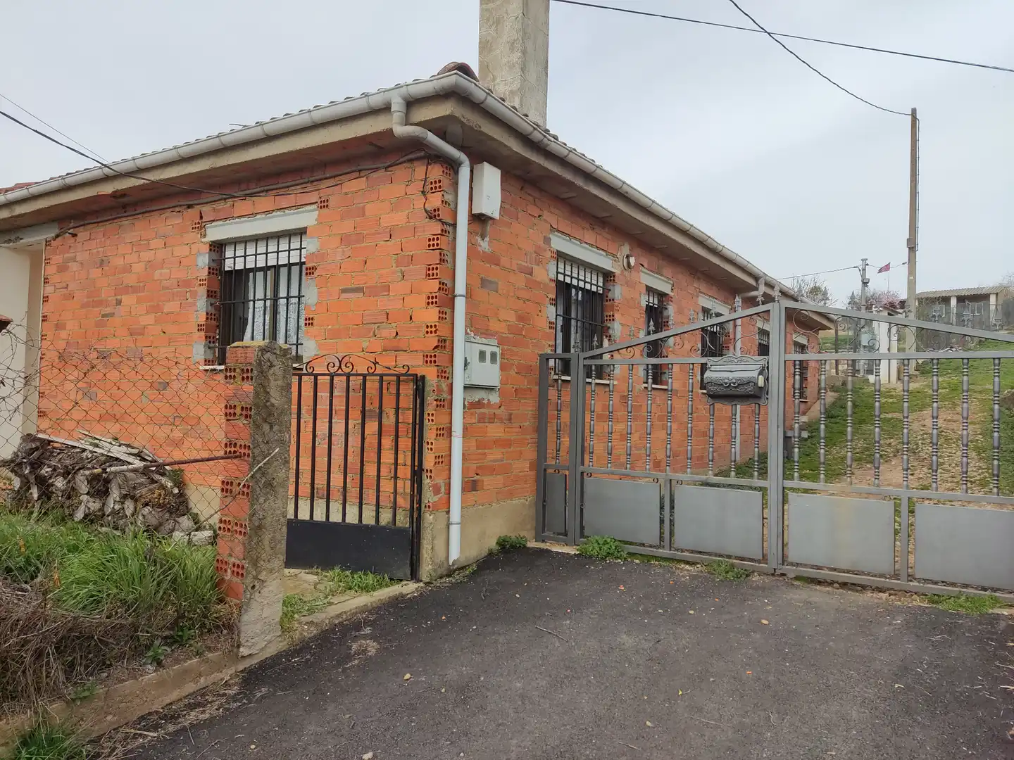 Exterior view of Country homes for sale in Quintana del Castillo  with Private garden and Furnished