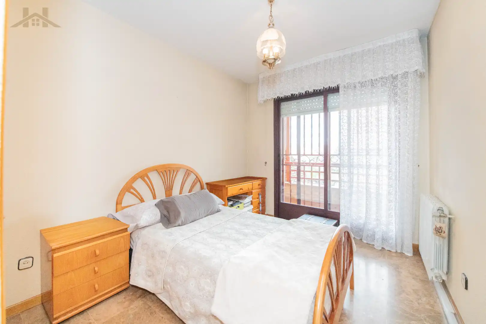 Dormitori de Casa o xalet en venda en Alcorcón amb Calefacció, Jardí privat i Terrassa