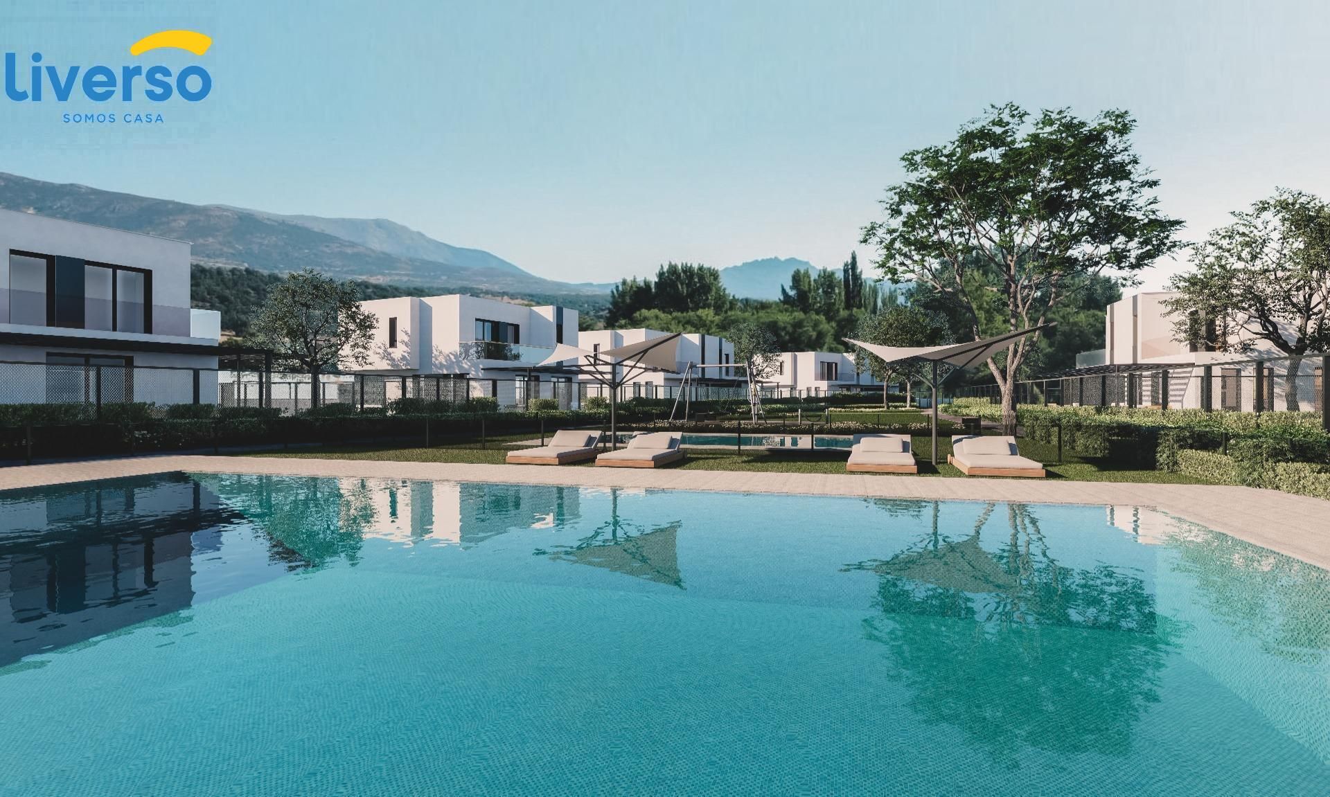 Piscina de Casa adosada en venda en Guadalix de la Sierra amb Terrassa