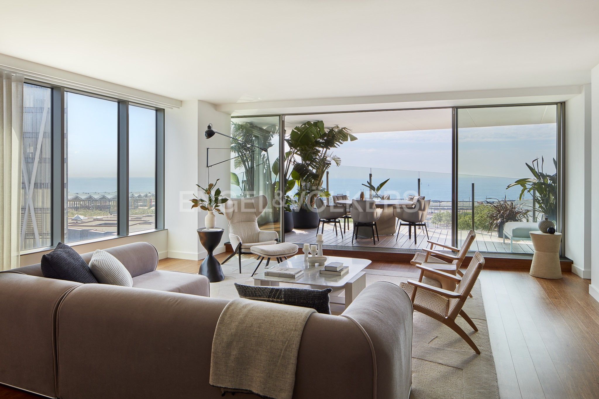 Living room of Flat for sale in  Barcelona Capital  with Air Conditioner, Heating and Parquet flooring