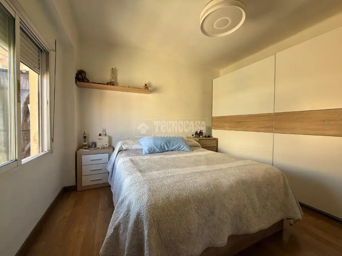 Habitación de Piso en venta en Valencia con Aire acondicionado y Balcón
