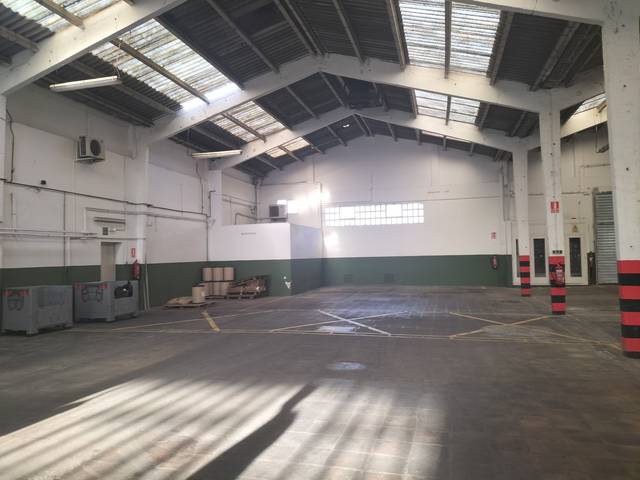Nave industrial en Venta en Compositor Straus en Zona Industrial