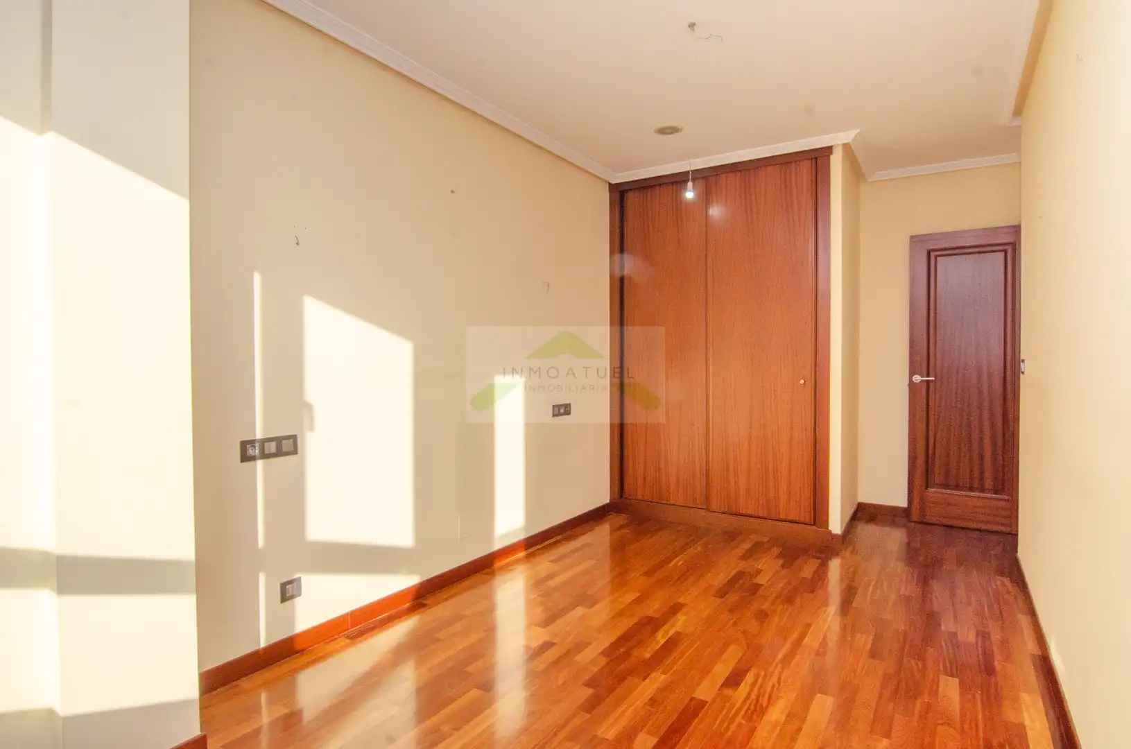 Schlafzimmer von Wohnung zum Verkauf in A Coruña Capital  mit Heizung, Parkett und Abstellraum