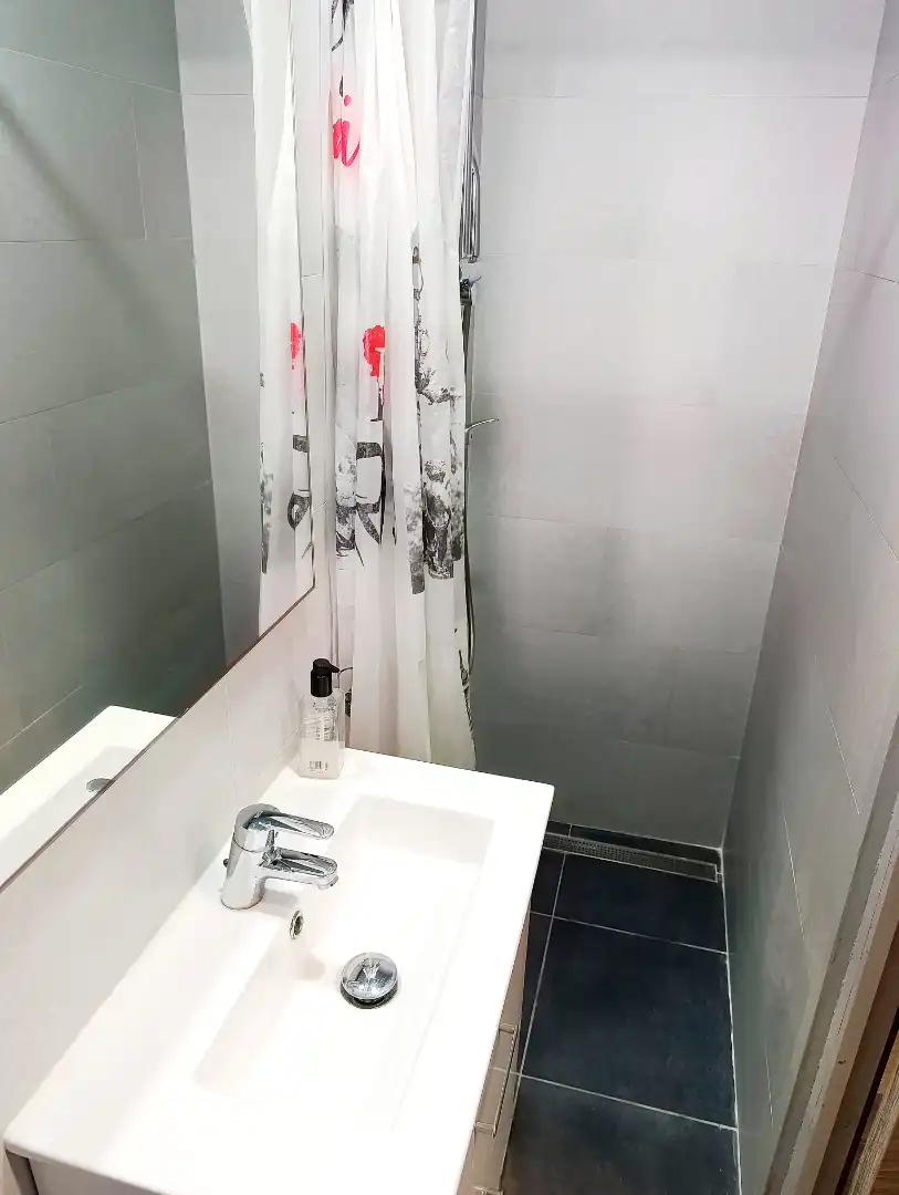 Badezimmer von Erdgeschoss zum Verkauf in Pineda de Mar mit Terrasse, Möbliert und Alarm