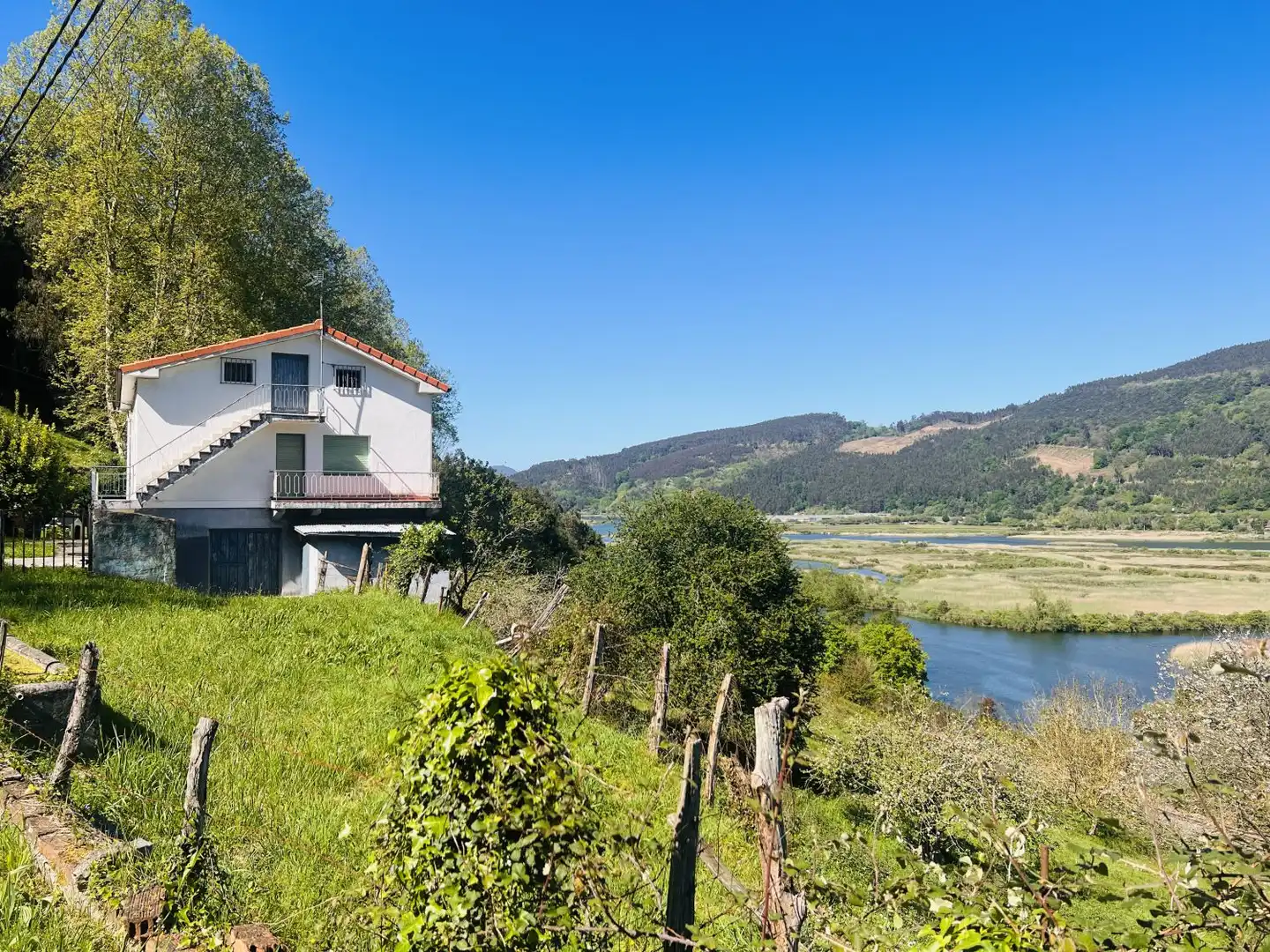 Vista exterior de Casa o chalet en venta en Voto con Terraza, Trastero y Balcón