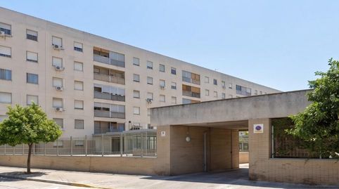 Foto 3 de Piso en venta en Calle Tren Changay, 1, San Jerónimo - La Bachillera, Sevilla Capital