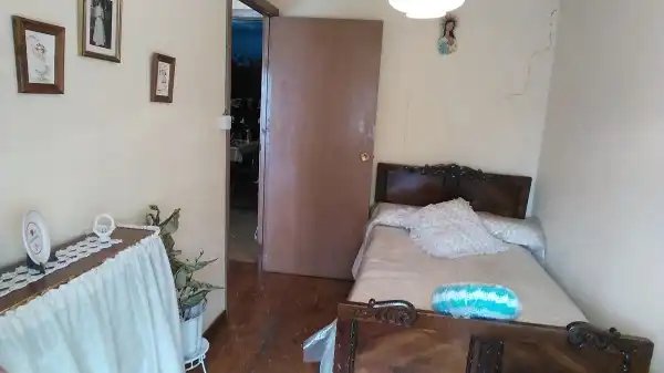 Habitación de Casa o chalet en venta en Crecente con Jardín privado, Trastero y Amueblado