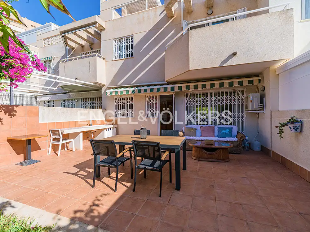 Terraced house with balcony for sale in Carrer dels Alguers 4, imagen 7