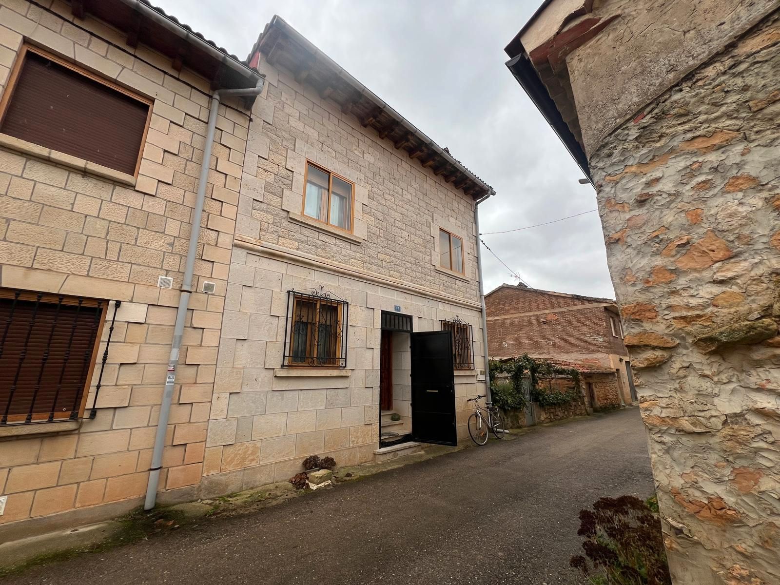 Exterior view of House or chalet for sale in Santibáñez del Val  with Heating, Storage room and Furnished