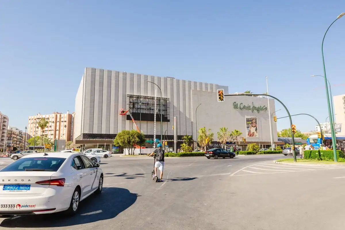 Ático de alquiler en Calle la Serna, Perchel Sur - Plaza de Toros Vieja