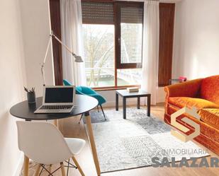 Living room of Flat to rent in Bilbao   with Heating