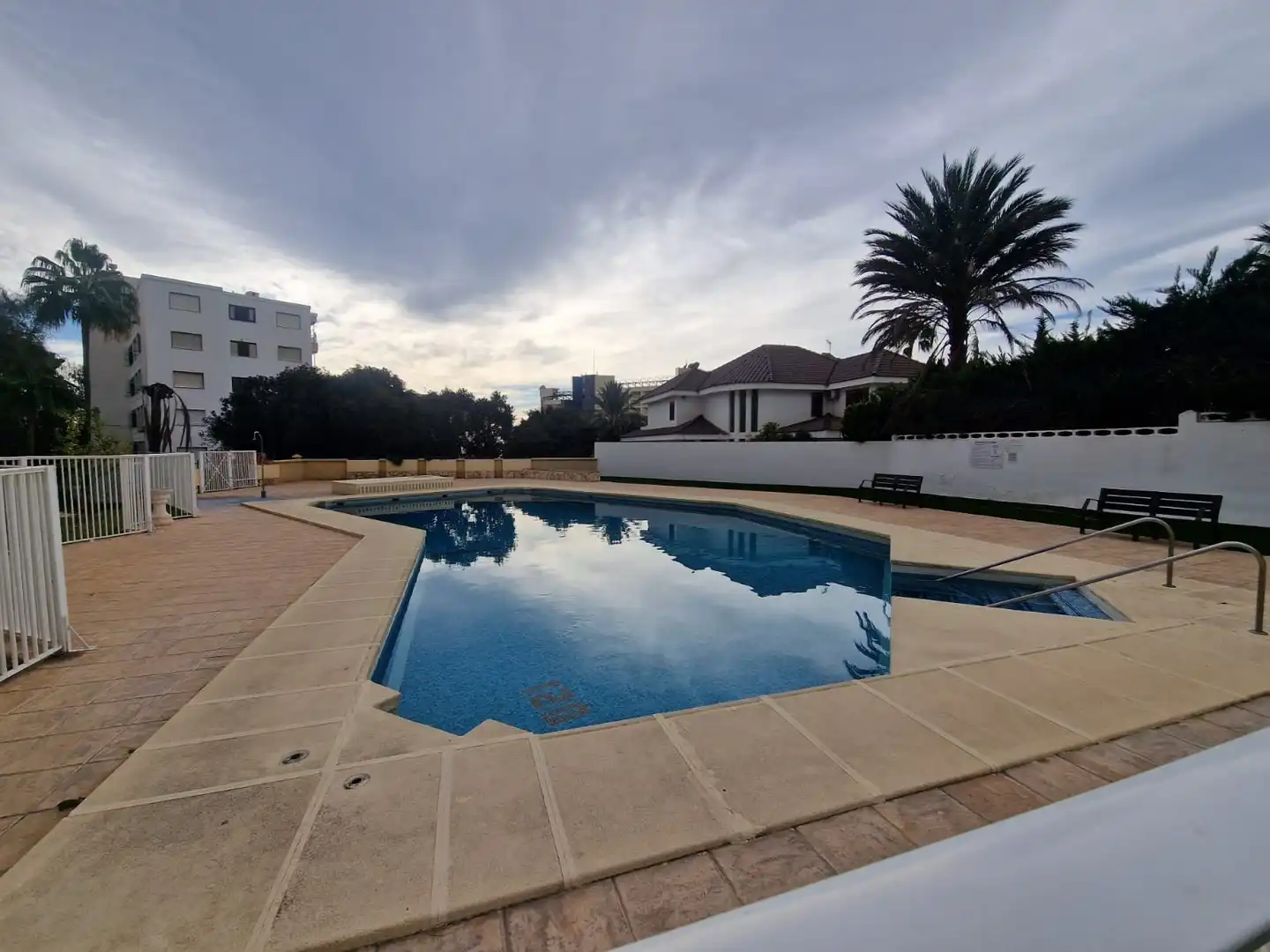 Swimming pool of Flat for sale in Roquetas de Mar  with Terrace and Community pool