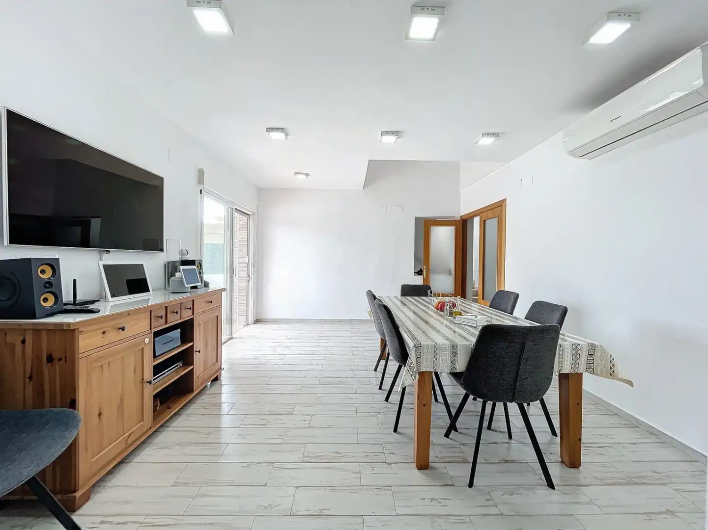 Chalet con piscina en venta en Montebello - Nou Espai, imagen 7