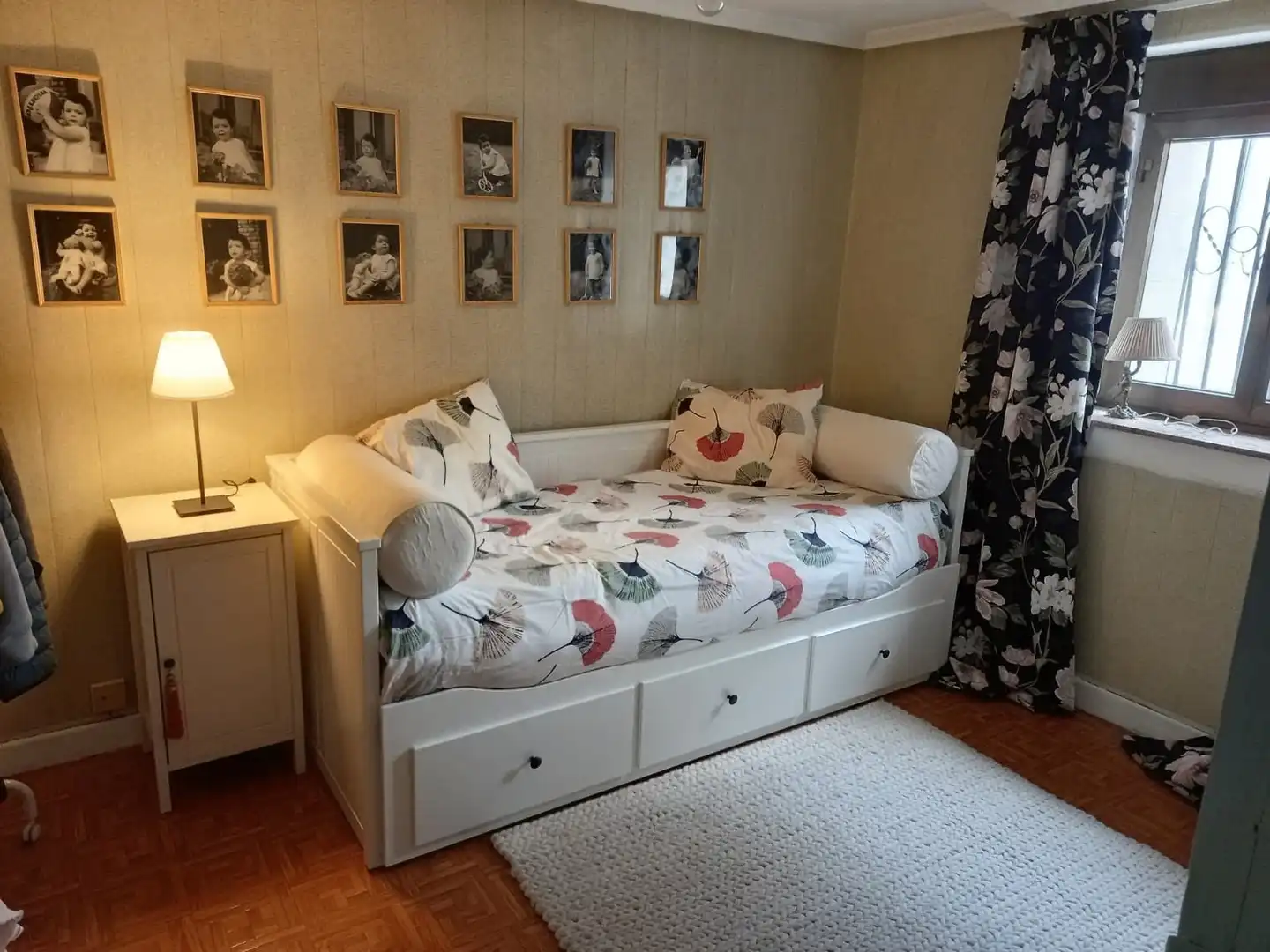 Schlafzimmer von Einfamilien-Reihenhaus zum Verkauf in Langreo mit Heizung, Parkett und Terrasse