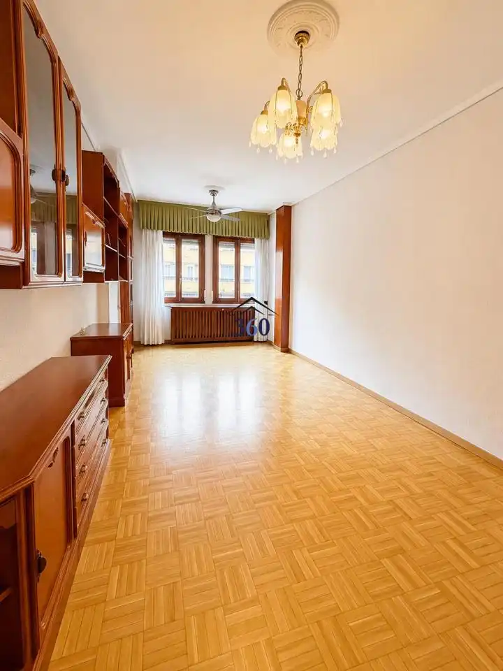 Sala de estar de Piso en venta en Cáceres con Aire acondicionado, Terraza y Amueblado