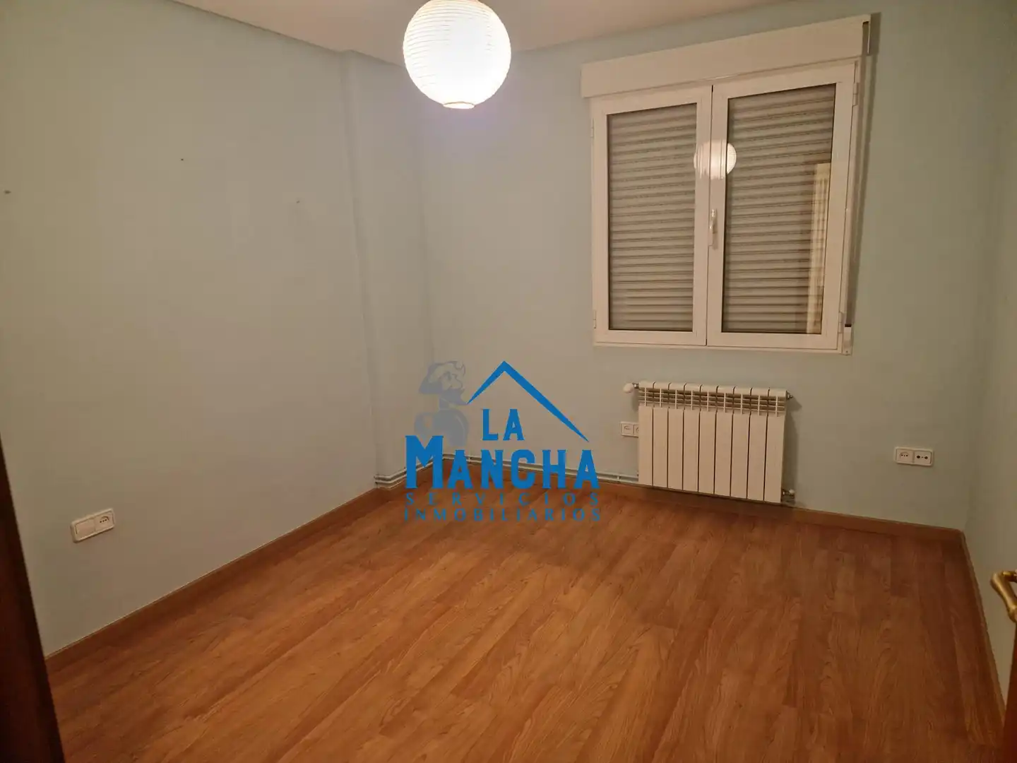 Bedroom of Flat for sale in Albacete  with Heating, Furnished and Balcony