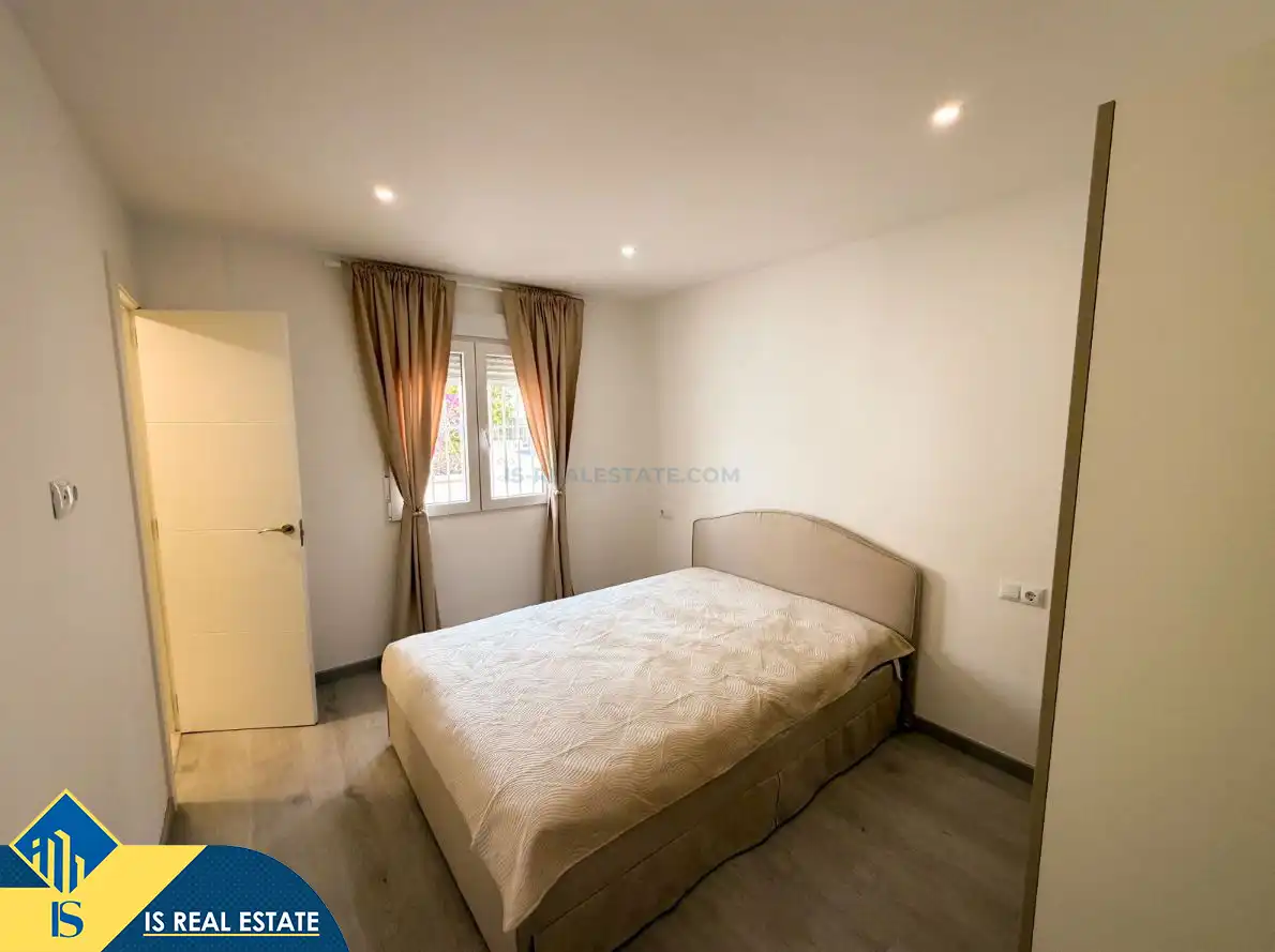 Habitación de Casa o chalet en venta en Torrevieja con Aire acondicionado, Calefacción y Jardín privado